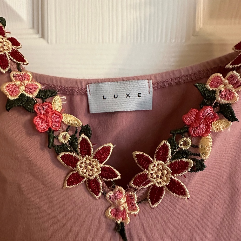 Luxe dusty pink bodysuit with floral accents. NWT - Picture 3 of 9